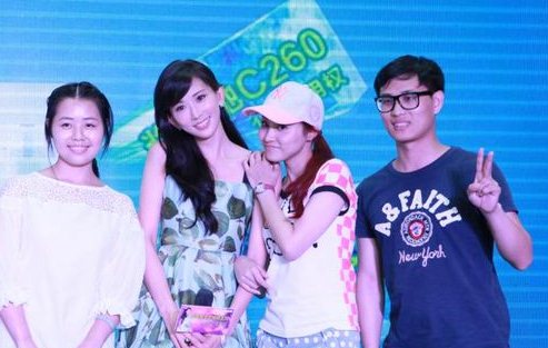 林志玲與粉絲互動的11個精彩瞬間